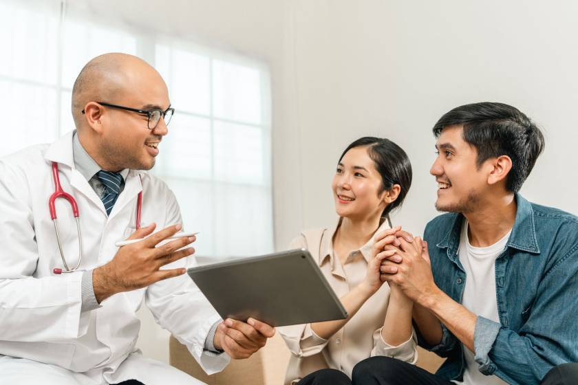 ปรึกษาแพทย์เฉพาะทางเพื่อรักษาภาวะ PCOS และวางแผนการมีบุตรที่ GFC Clinic | PCOS Consultation Bangkok